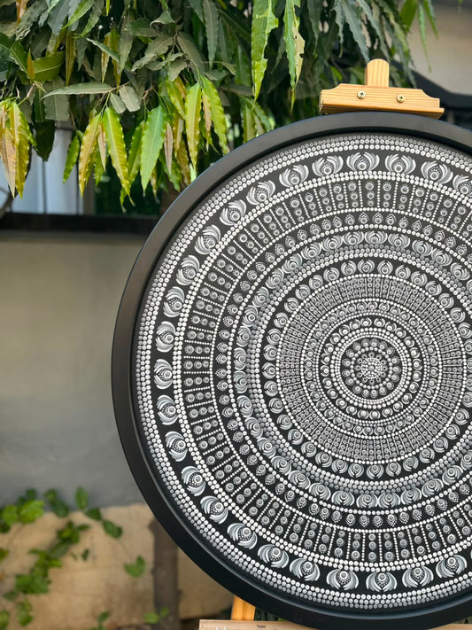 MOON LIGHT DREAM 28"-WITH FRAME