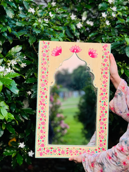 Lotus Belle 24" x 15"