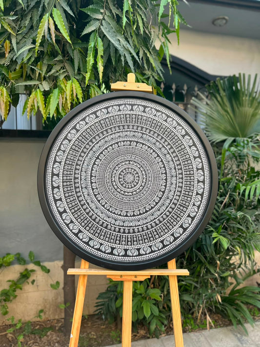 MOON LIGHT DREAM 28"-WITH FRAME